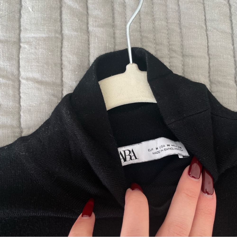 Zara turtleneck - Picture 2 of 2
